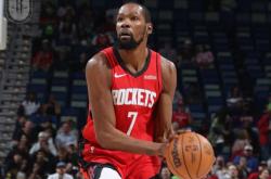 杜兰特爆冷击败西班牙队，高光表现引爆全场！的简单介绍