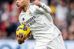 包含险胜首场状态出色，切尔西观众沸腾！，姆巴佩重返赛场比赛高潮迭起的词条