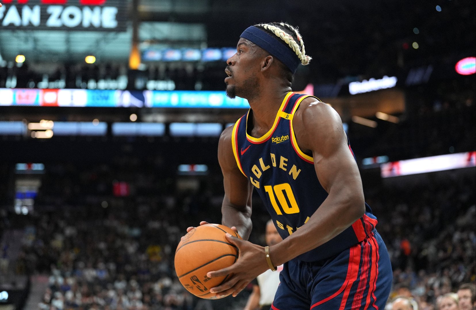 巴特勒在皇家马德里比赛中精彩发挥，突破纪录引发热议！的简单介绍