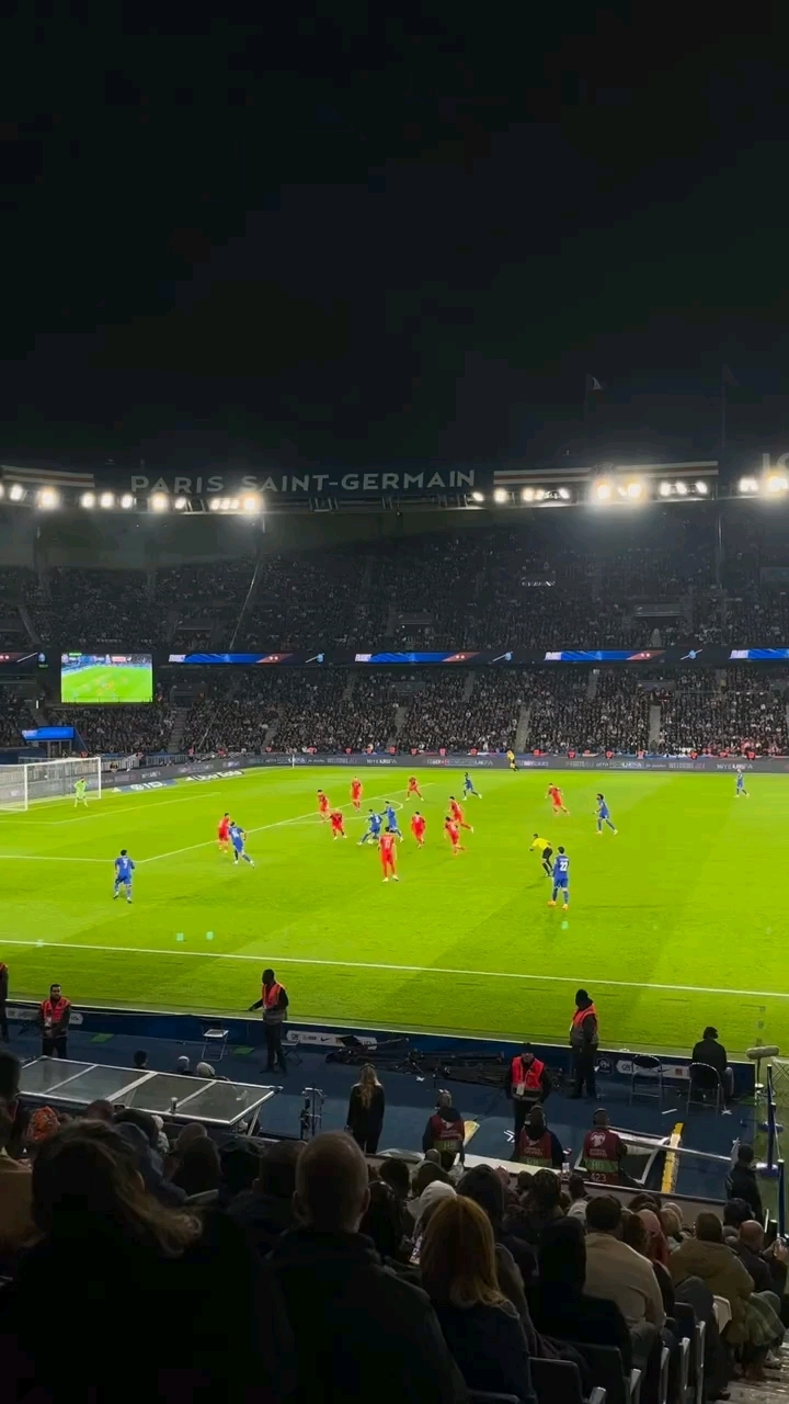 姆巴佩回归赛场,大胜首场状态亮眼,加拿大队观众沸腾!的简单介绍 姆巴佩回归赛场,大胜首场状态亮眼,加拿大队观众沸腾!的简单介绍